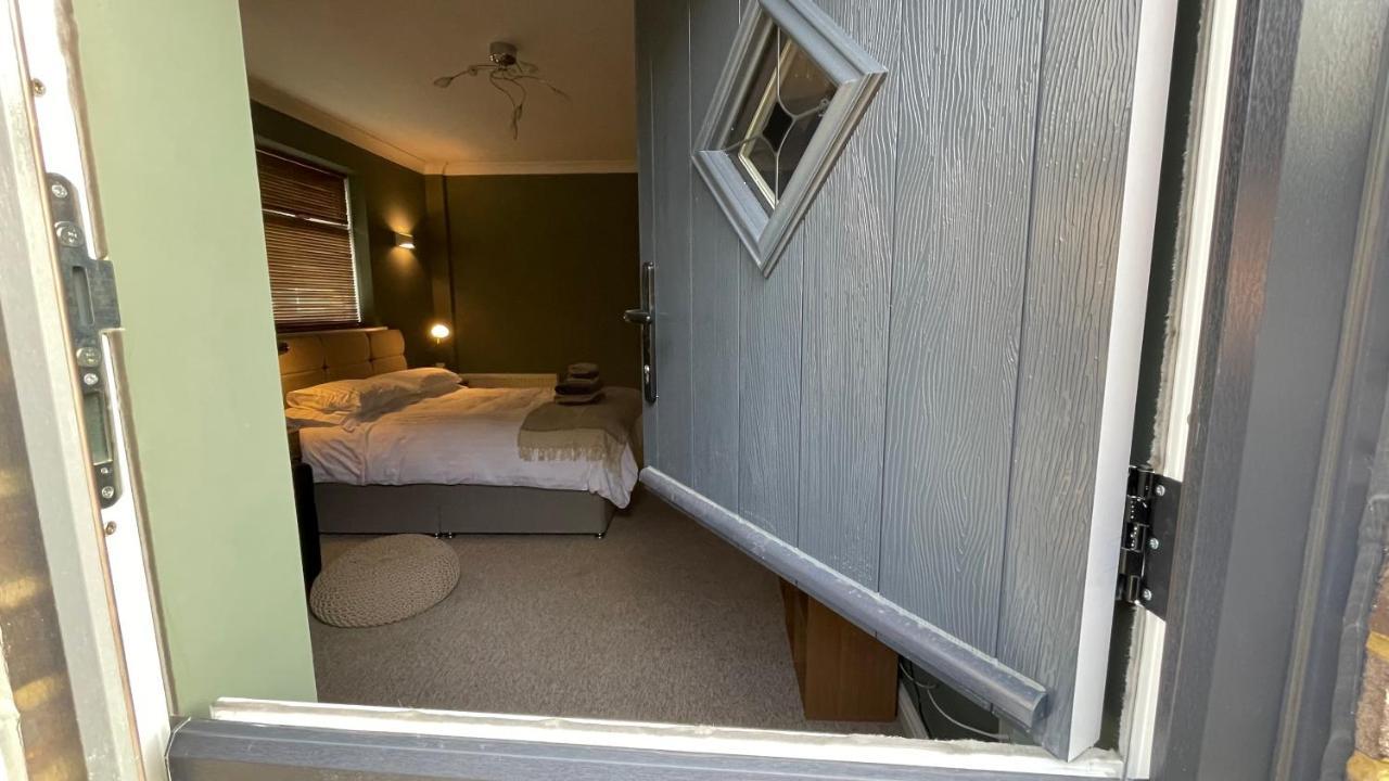 Fab Stay Uk - Coastal And Country Retreat With Free Secure Off Road Parking Minutes From Both Dover And Deal Exterior photo